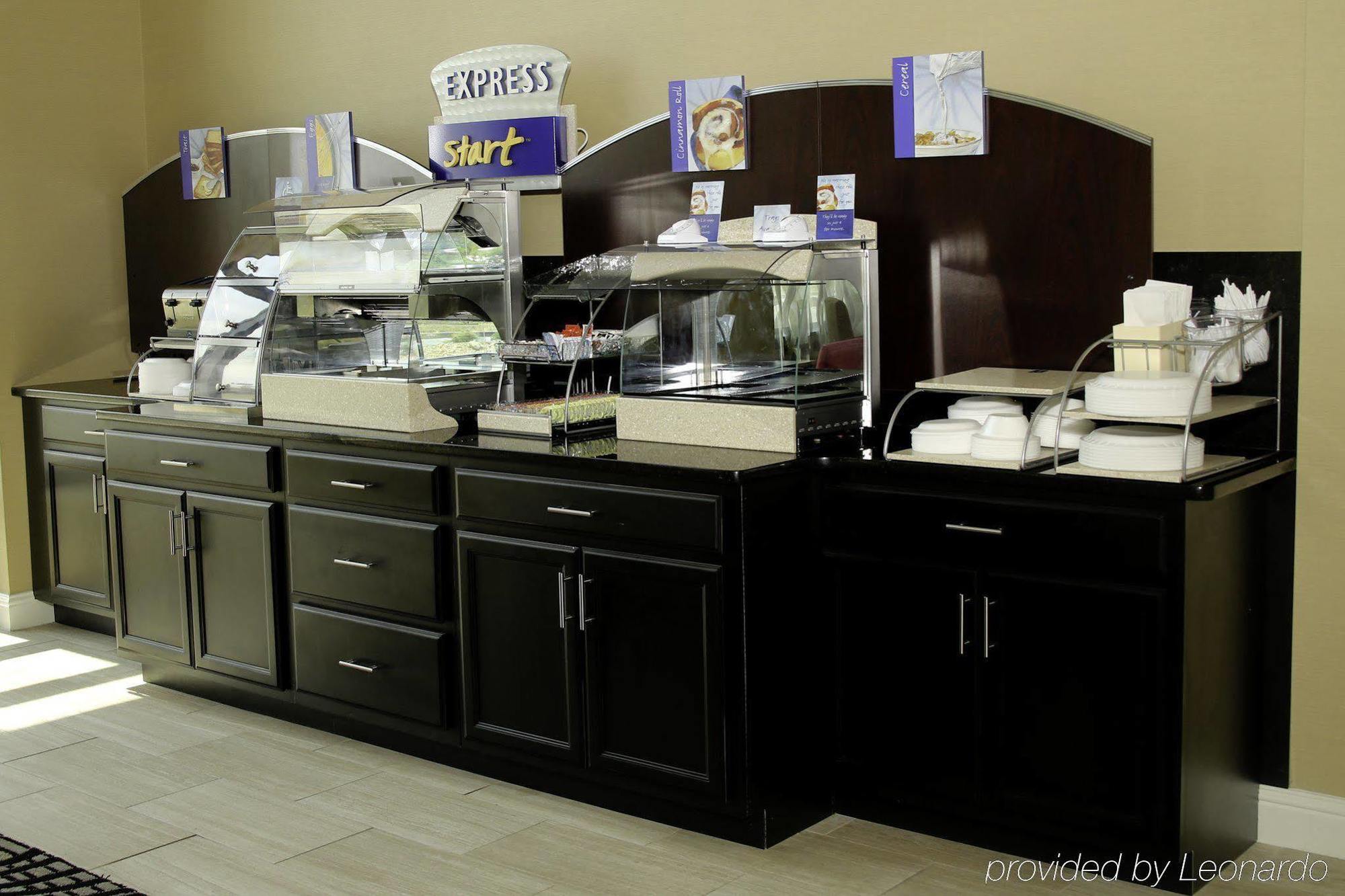 Holiday Inn Express & Suites Marion Northeast By Ihg Εξωτερικό φωτογραφία